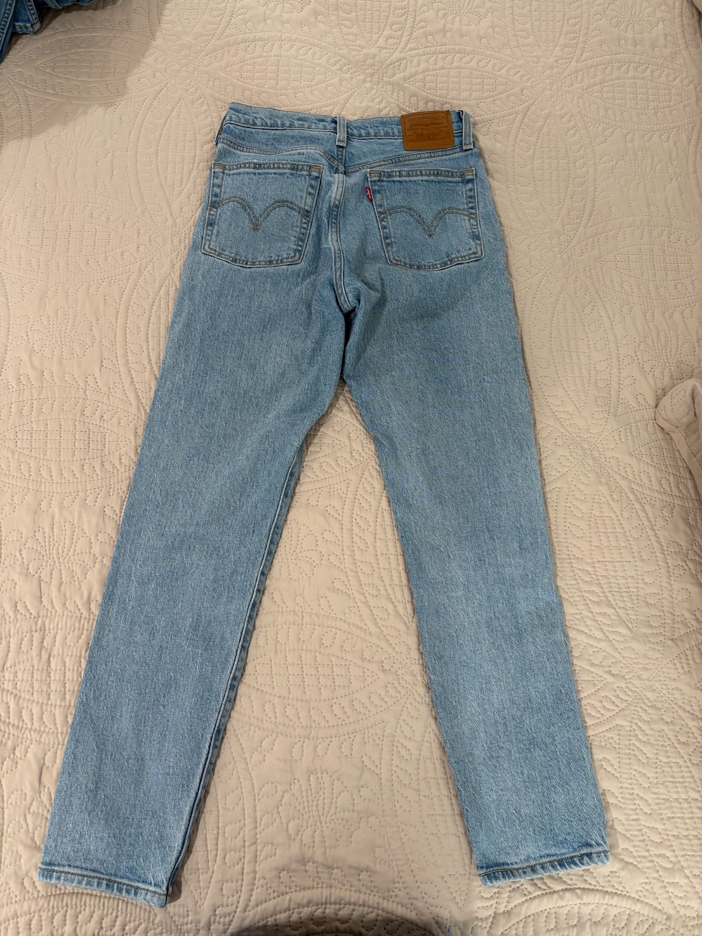Levi's Women's Light Blue High Rise Denim Jeans